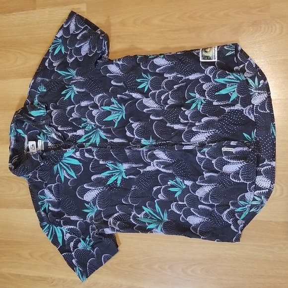 Quicksilver short sleeve cactus hemp leaf print button down shirt medium EUC - Picture 1 of 8